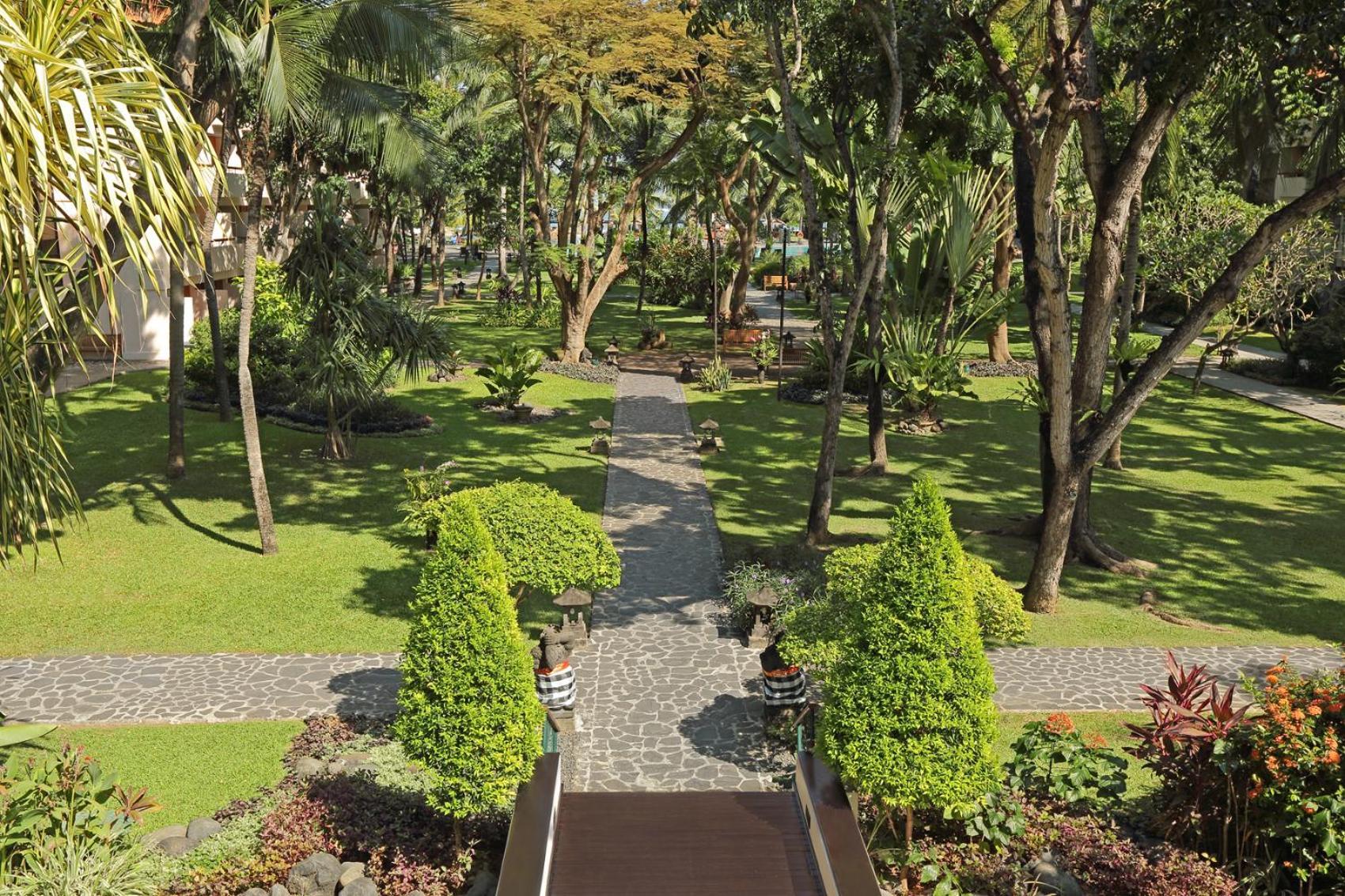 Sea Breeze Deluxe Suite Return Airport Transfers One-Time Afternoon Tea,1440497692:JPEG